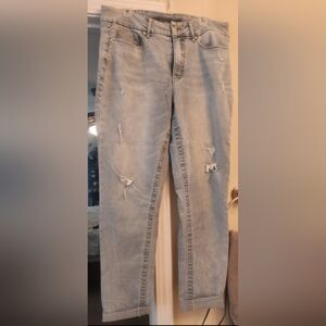 Size 14 distressed capri jeans